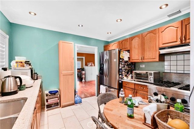 406 N Rampart Boulevard, Los Angeles, CA 90026