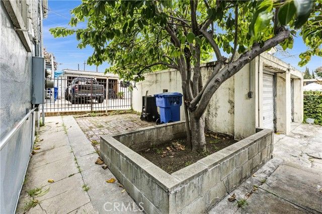 406 N Rampart Boulevard, Los Angeles, CA 90026