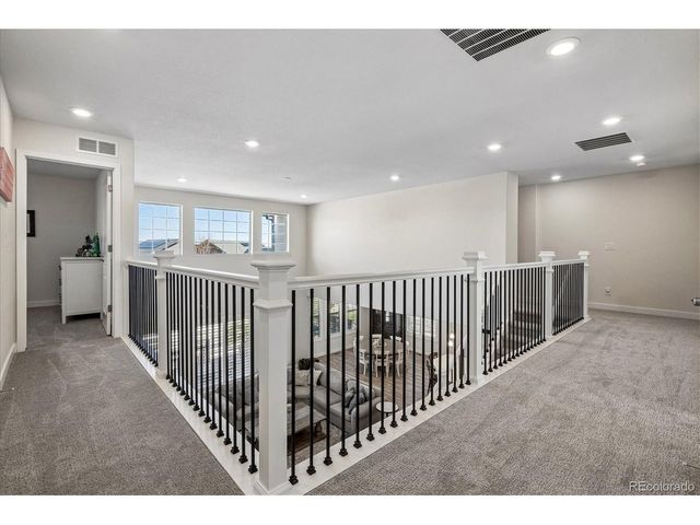 9555 Williamsburg St, Littleton, CO 80125