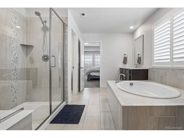 9555 Williamsburg St, Littleton, CO 80125