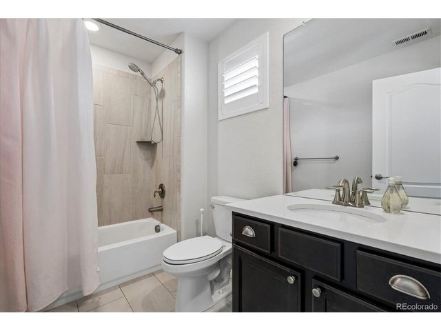 9555 Williamsburg St, Littleton, CO 80125