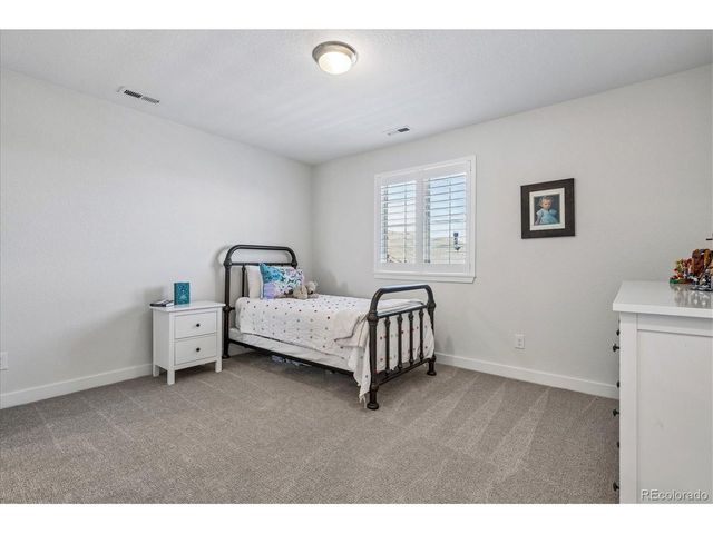 9555 Williamsburg St, Littleton, CO 80125