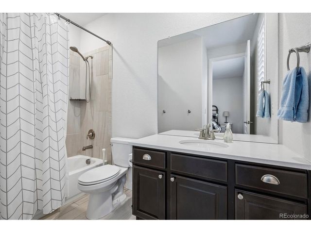 9555 Williamsburg St, Littleton, CO 80125