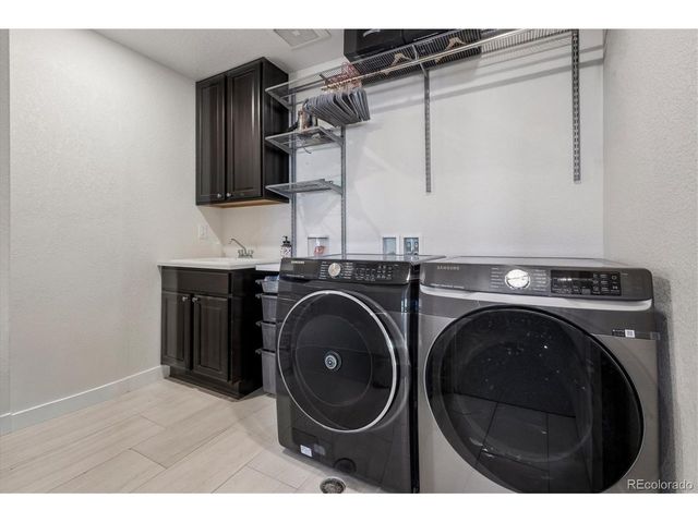 9555 Williamsburg St, Littleton, CO 80125