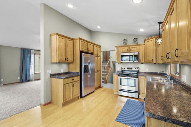 749 Westlawn Drive, Cottage Grove, WI 53527