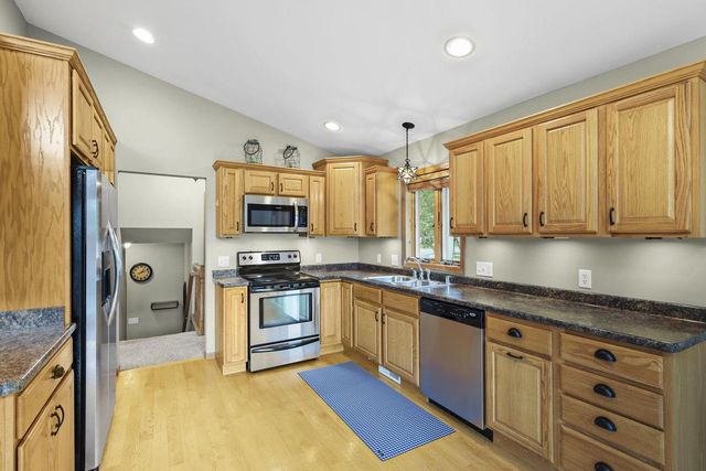 749 Westlawn Drive, Cottage Grove, WI 53527