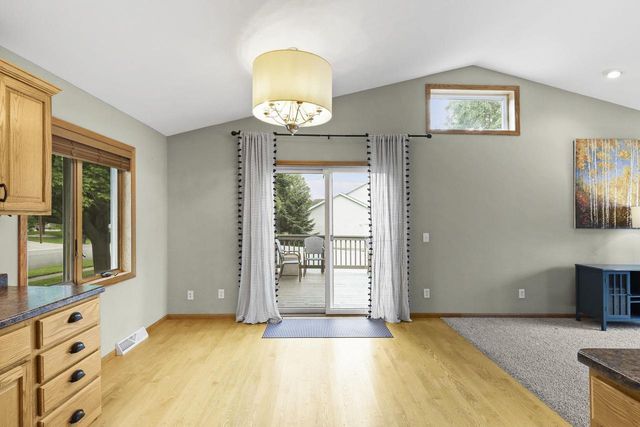 749 Westlawn Drive, Cottage Grove, WI 53527