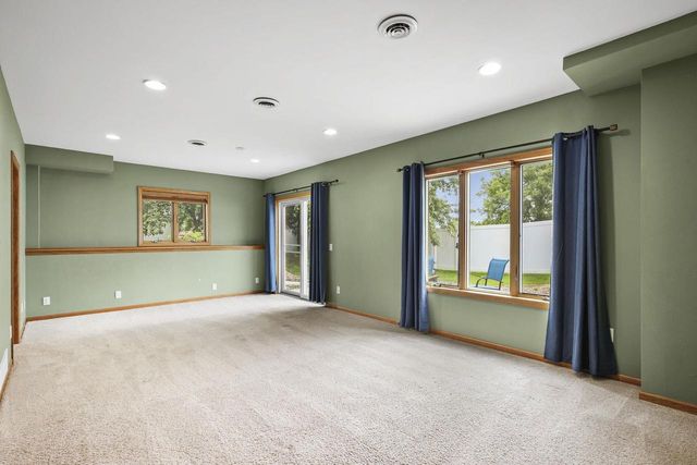 749 Westlawn Drive, Cottage Grove, WI 53527