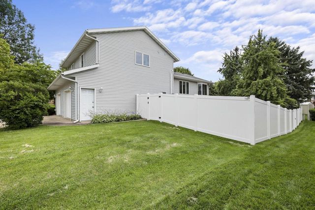 749 Westlawn Drive, Cottage Grove, WI 53527