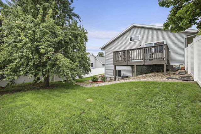 749 Westlawn Drive, Cottage Grove, WI 53527