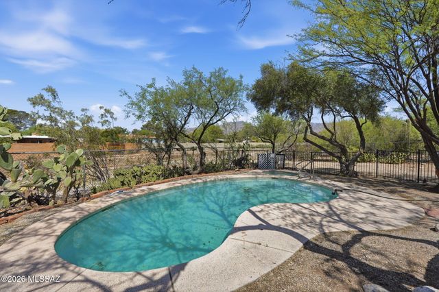 3331 N Camino Los Brazos, Tucson, AZ 85750