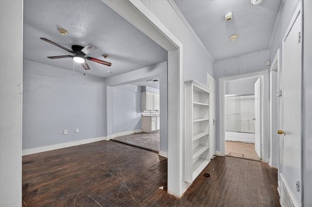 2813 E E. Rosedale Street, Fort Worth, TX 76105
