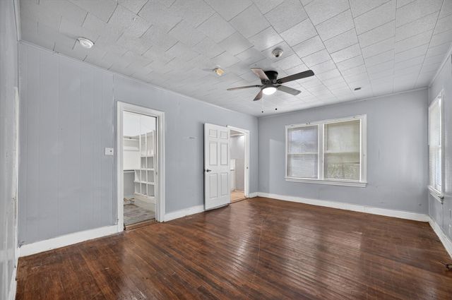 2813 E E. Rosedale Street, Fort Worth, TX 76105