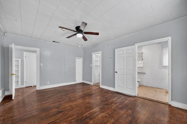 2813 E E. Rosedale Street, Fort Worth, TX 76105