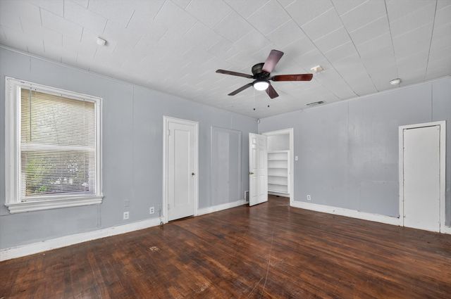 2813 E E. Rosedale Street, Fort Worth, TX 76105