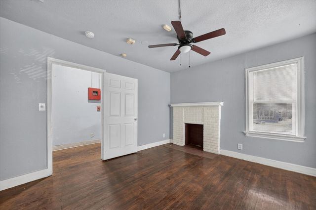 2813 E E. Rosedale Street, Fort Worth, TX 76105