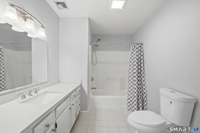 7 Dora Street 7, Stamford, CT 06902