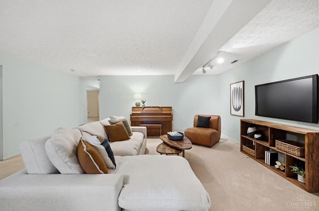 602 Bunker Lane, Mason, OH 45040