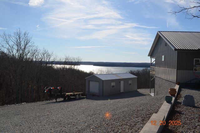 124 Eagle Nest Ct, Dover, TN 37058