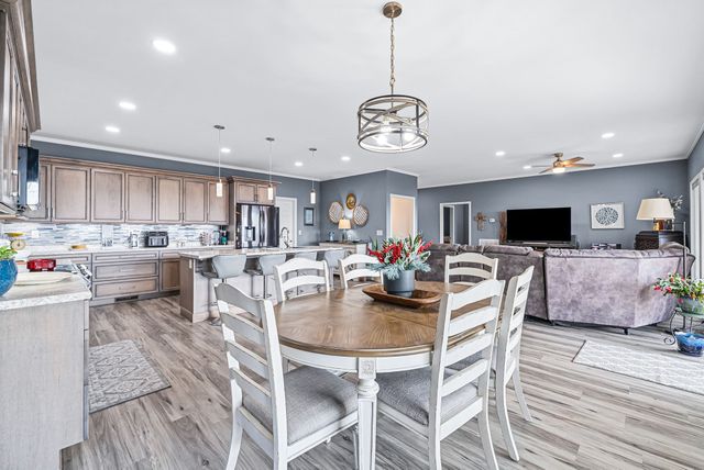 124 Eagle Nest Ct, Dover, TN 37058