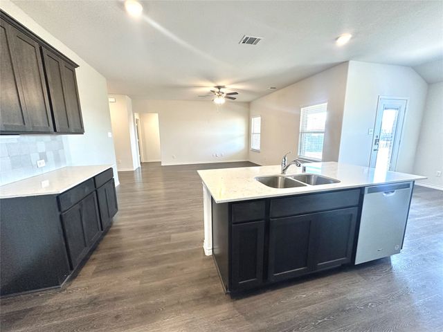 107 Exploration Way, Fate, TX 75189