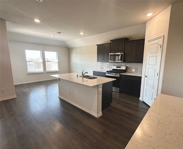 107 Exploration Way, Fate, TX 75189