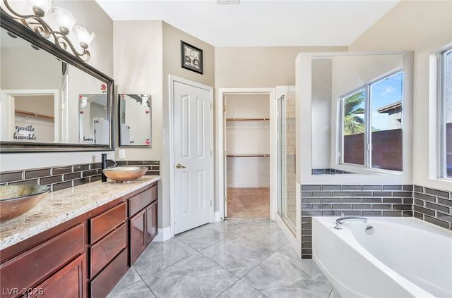 5968 Pavilion Lakes Avenue, Las Vegas, NV 89122