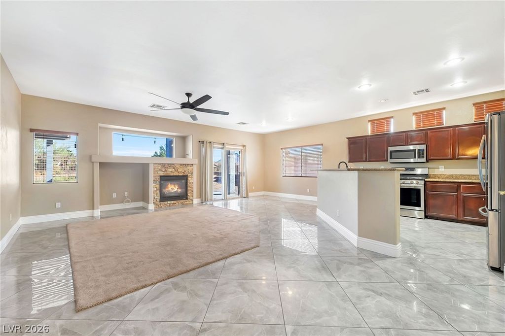 5968 Pavilion Lakes Avenue, Las Vegas, NV 89122 — photo 3