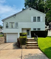 4139 248 Street, Little Neck, NY 11363