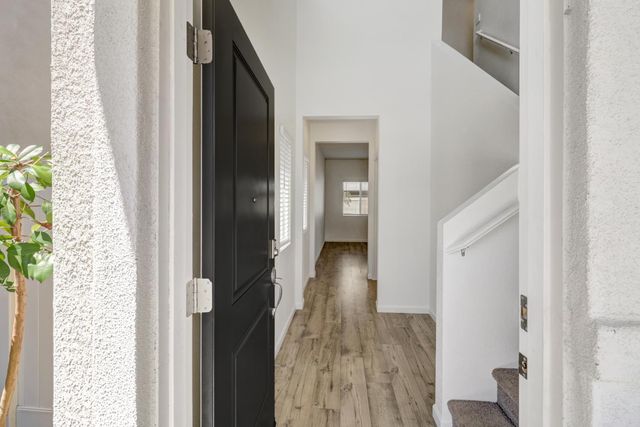 2887 Krone Way, Antelope, CA 95843