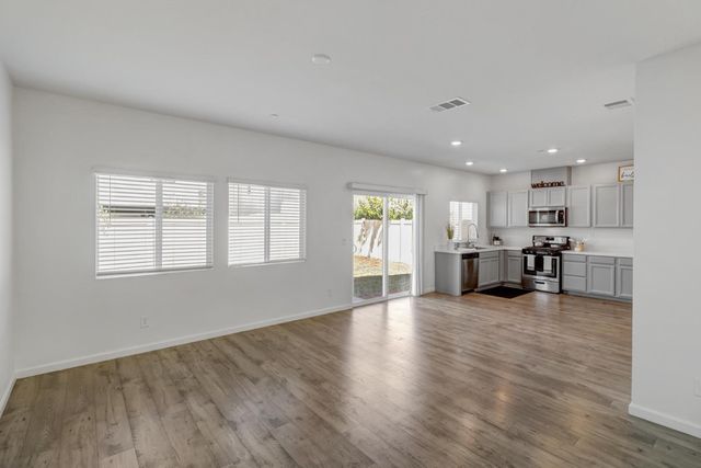 2887 Krone Way, Antelope, CA 95843