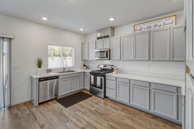 2887 Krone Way, Antelope, CA 95843