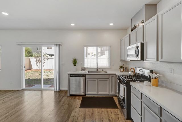 2887 Krone Way, Antelope, CA 95843