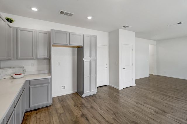 2887 Krone Way, Antelope, CA 95843