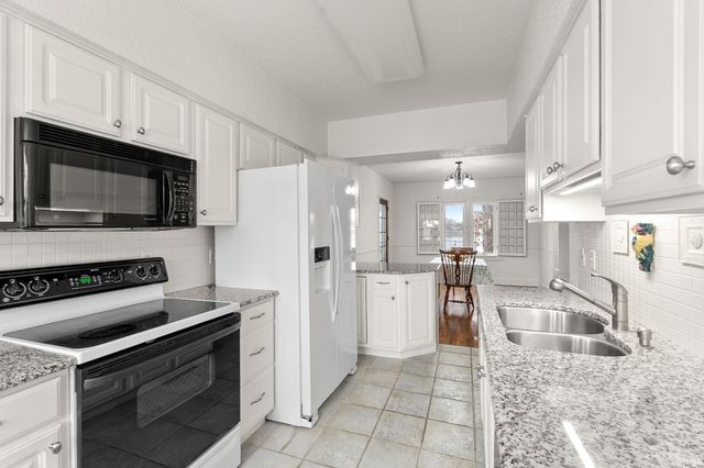 1080 Lane 210 Hamilton Lake, Hamilton, IN 46742