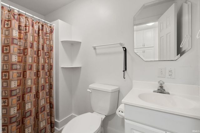 1080 Lane 210 Hamilton Lake, Hamilton, IN 46742