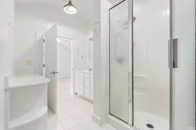 1080 Lane 210 Hamilton Lake, Hamilton, IN 46742