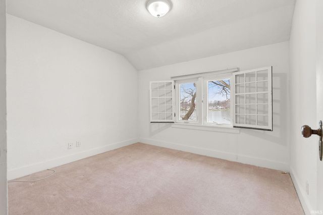 1080 Lane 210 Hamilton Lake, Hamilton, IN 46742