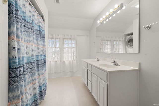 1080 Lane 210 Hamilton Lake, Hamilton, IN 46742