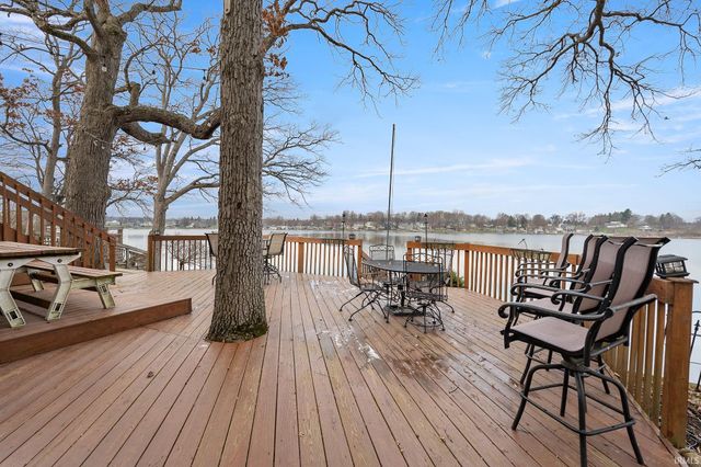 1080 Lane 210 Hamilton Lake, Hamilton, IN 46742