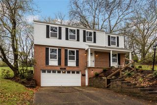 1226 Lamson Circle, Upper St Clair, PA 15241
