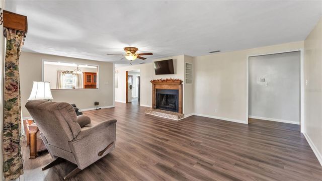 501 SWILLEY ROAD, Plant City, FL 33567