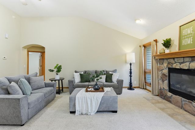 1617 OAK PARK Road, Council Bluffs, IA 51503