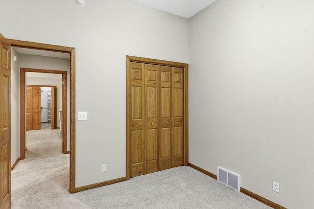 1617 OAK PARK Road, Council Bluffs, IA 51503