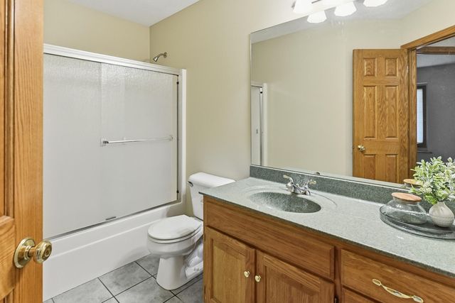 1617 OAK PARK Road, Council Bluffs, IA 51503