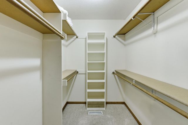 1617 OAK PARK Road, Council Bluffs, IA 51503