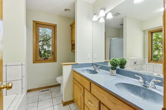 1617 OAK PARK Road, Council Bluffs, IA 51503