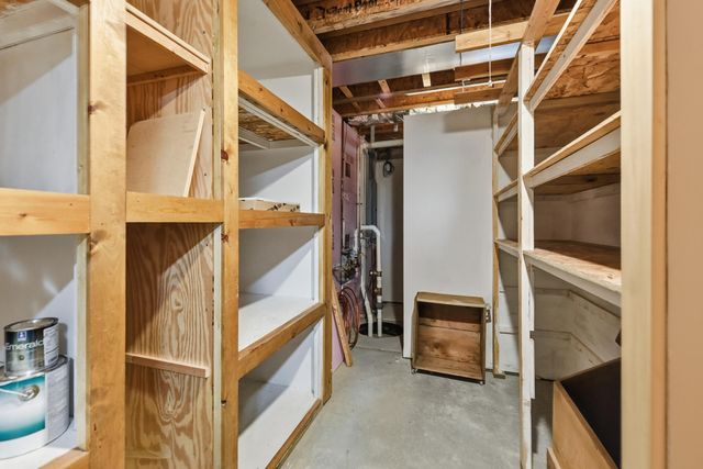 1617 OAK PARK Road, Council Bluffs, IA 51503