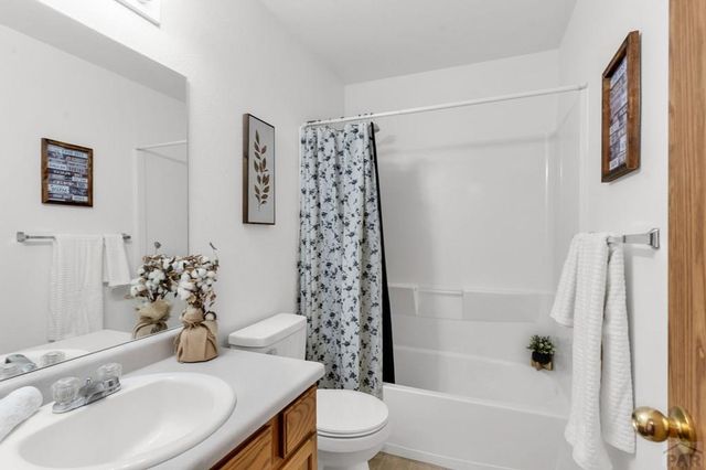 3806 Pronghorn Lane, Pueblo, CO 81005