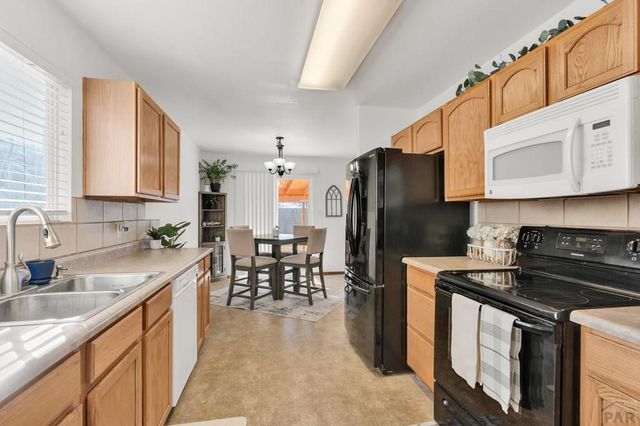 3806 Pronghorn Lane, Pueblo, CO 81005